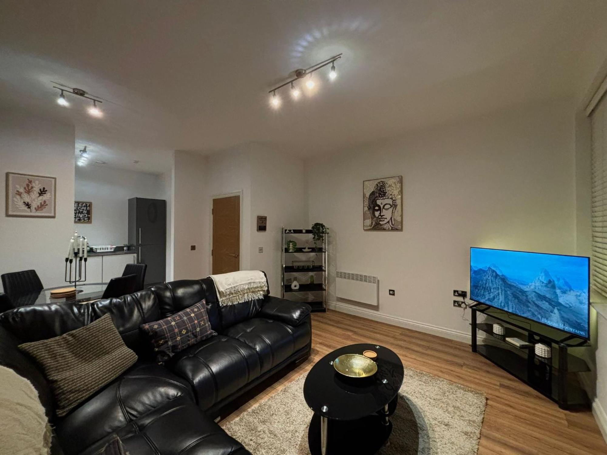 24-7 Secured City Centre Apartments With Free Underground Parking And Wifi Бірмінгем Екстер'єр фото
