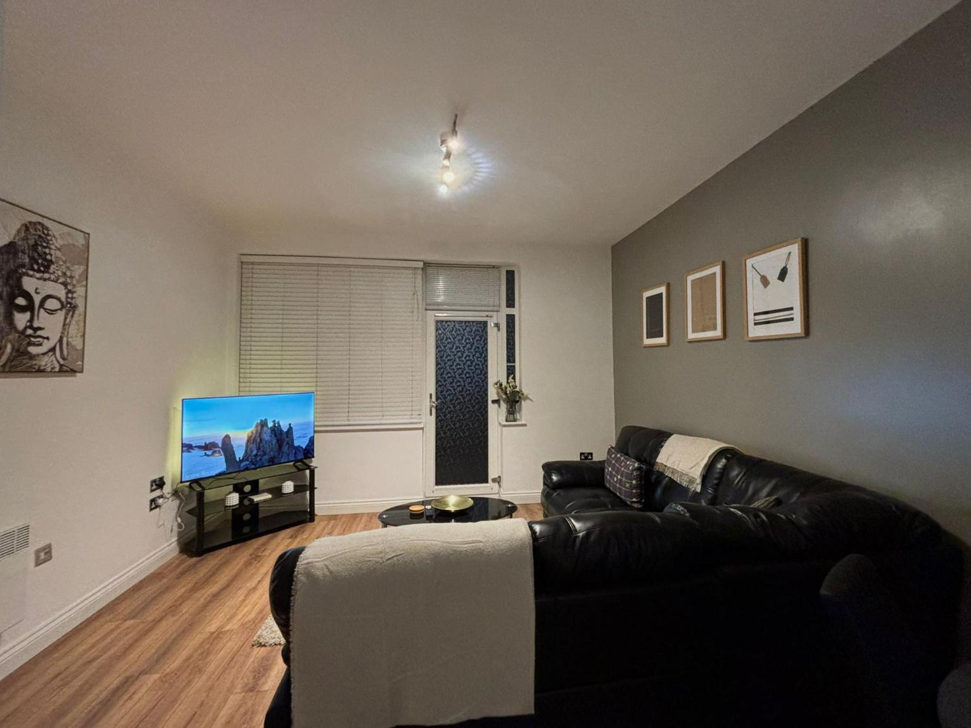 24-7 Secured City Centre Apartments With Free Underground Parking And Wifi Бірмінгем Екстер'єр фото
