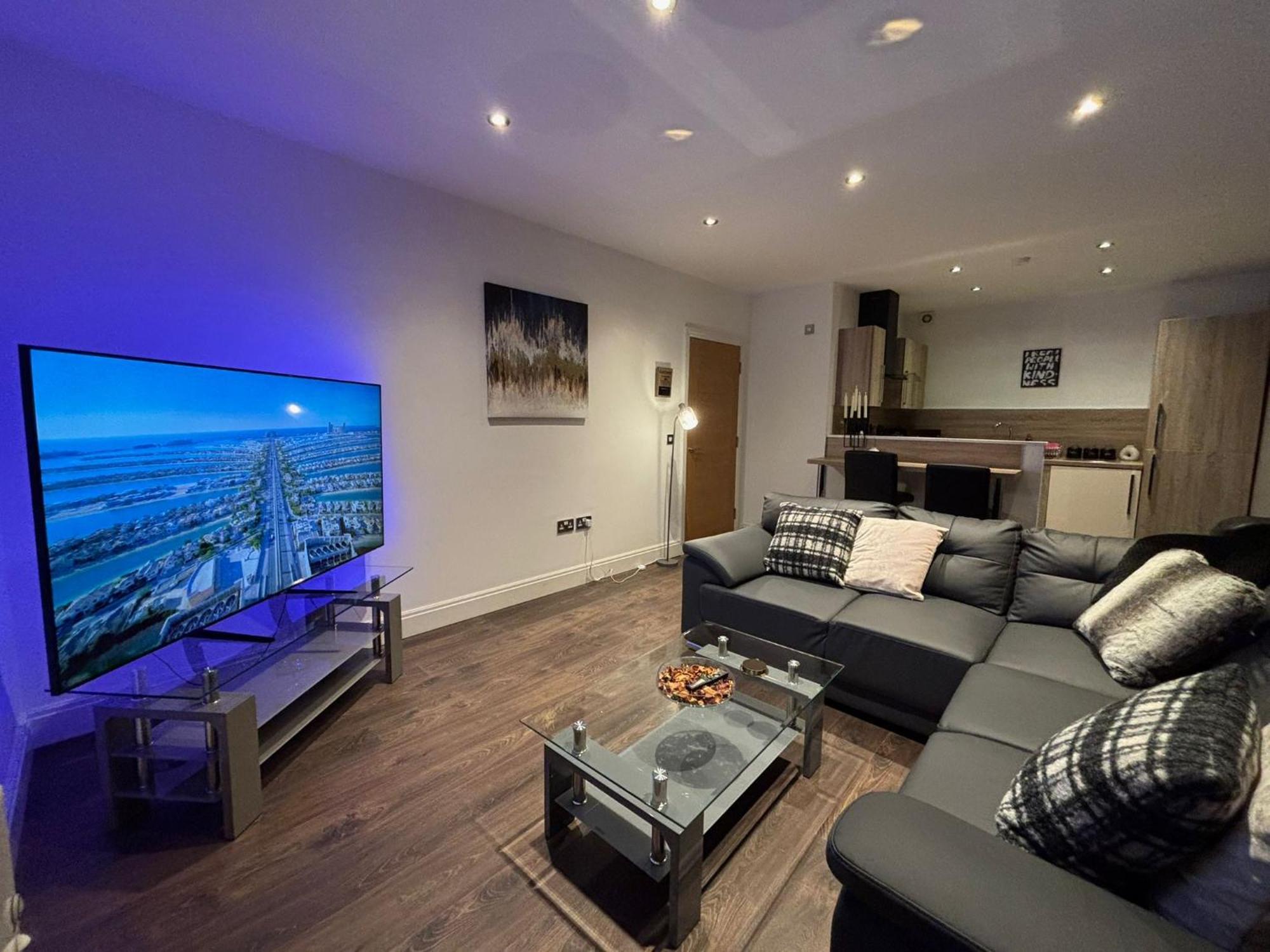 24-7 Secured City Centre Apartments With Free Underground Parking And Wifi Бірмінгем Екстер'єр фото