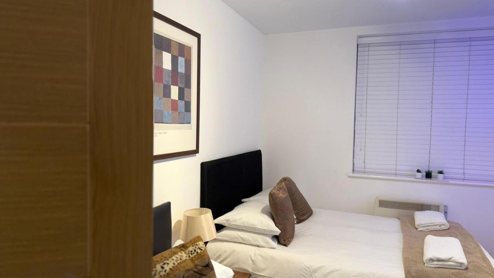 24-7 Secured City Centre Apartments With Free Underground Parking And Wifi Бірмінгем Екстер'єр фото